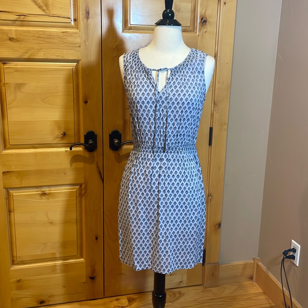 Ann Taylor LOFT Sleeveless Dress - S
